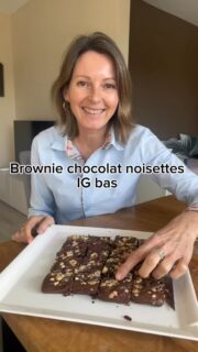 Une super recette de brownie : simple, sain et délicieux 😋 
Je note aussi la recette en commentaire !
.
Pour info : j’ai découpé le brownie en 16 carrés et j’en ai congelé une partie 😊
.
#marielaureandre #passionnutrition #igbas